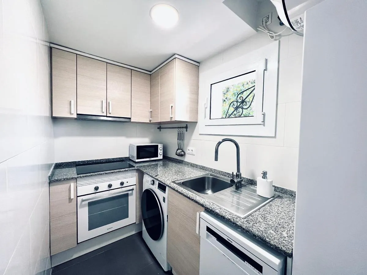 Zen Apartment Sea Views توسا ذي مار